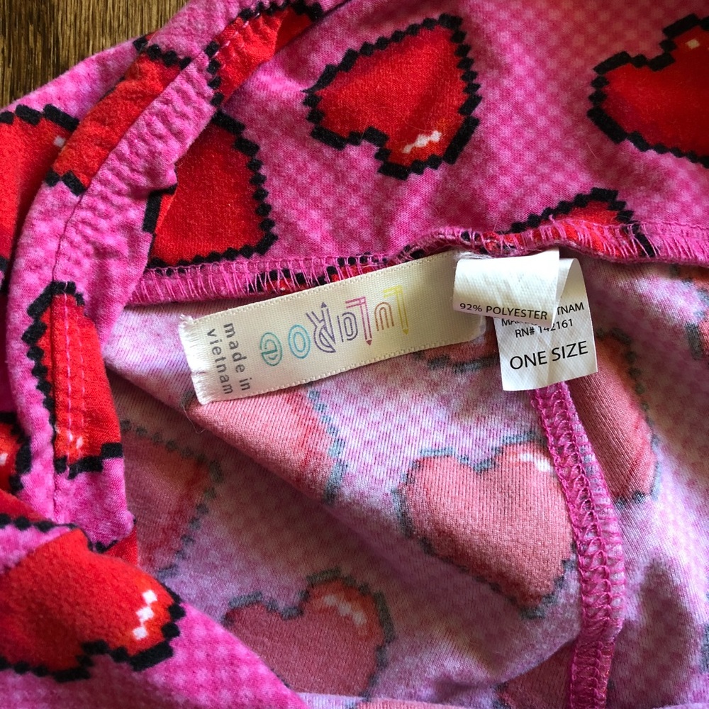Pixelated heart leggings from Lularoe - Picture 4 of 4
